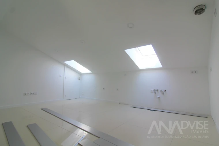 Apartamento T8 para Venda em Viseu Foto 24