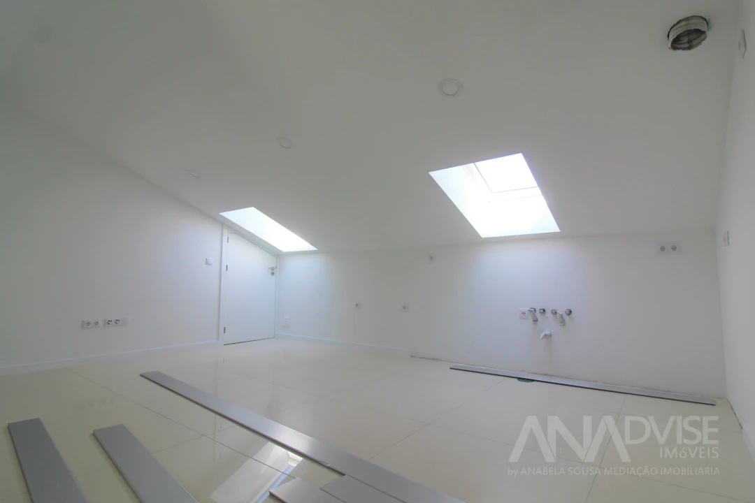 Apartamento T8 para Venda em Viseu Foto 24