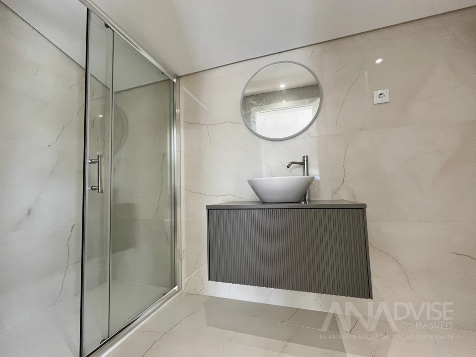 Apartamento T4 para Venda em Viseu Foto 5