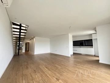 Apartamento T4 para Venda em Viseu