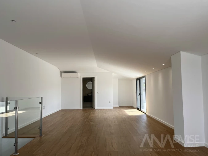 Apartamento T4 para Venda em Viseu Foto 17