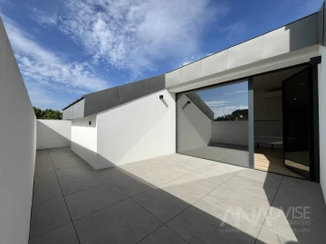 Apartamento T4 para Venda em Repeses e São Salvador