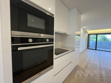 Apartamento T4 para Venda em Repeses e São Salvador
