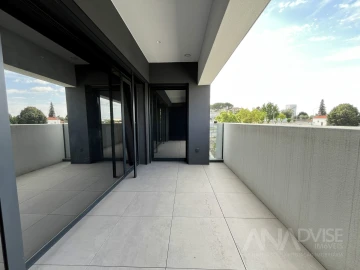 Apartamento T4 para Venda em Repeses e São Salvador