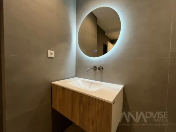 Apartamento T4 para Venda em Repeses e São Salvador