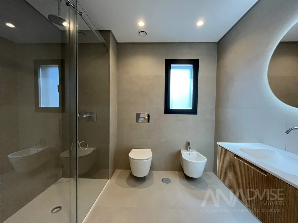 Apartamento T4 para Venda em Repeses e São Salvador Foto 16