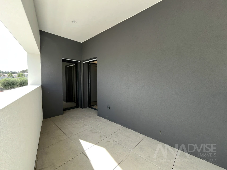 Apartamento T4 para Venda em Repeses e São Salvador Foto 8