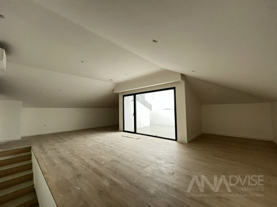 Apartamento T4 para Venda em Repeses e São Salvador Foto 20