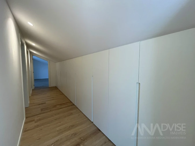 Apartamento T4 para Venda em Repeses e São Salvador Foto 28
