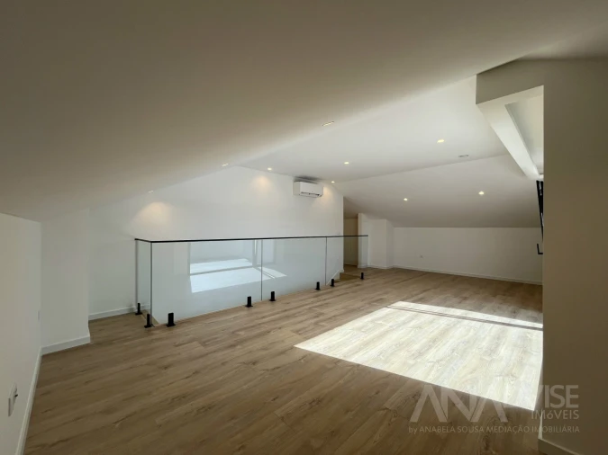 Apartamento T4 para Venda em Repeses e São Salvador Foto 25