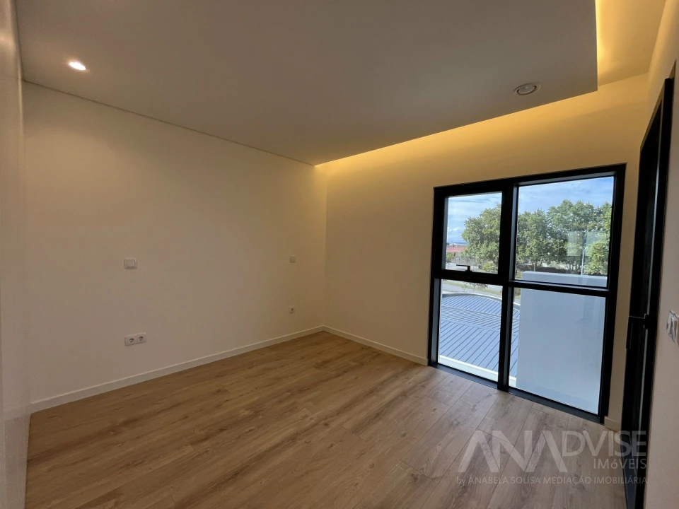 Apartamento T4 para Venda em Repeses e São Salvador Foto 20