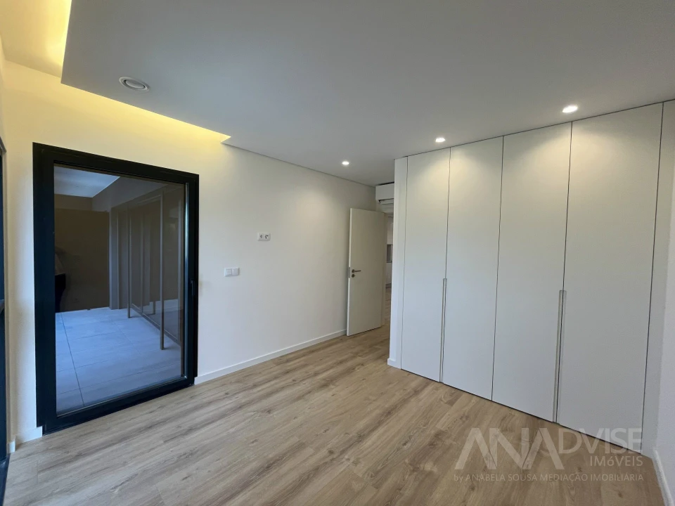 Apartamento T4 para Venda em Repeses e São Salvador Foto 21