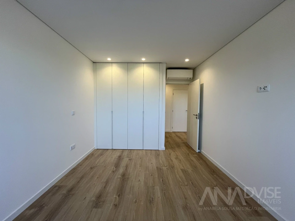 Apartamento T4 para Venda em Repeses e São Salvador Foto 17