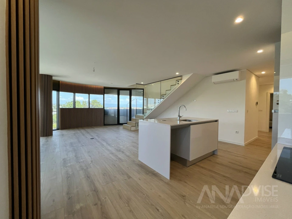Apartamento T4 para Venda em Repeses e São Salvador Foto 11