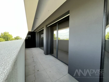 Apartamento T4 para Venda em Repeses e São Salvador