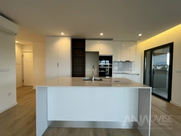 Apartamento T4 para Venda em Repeses e São Salvador
