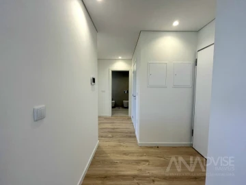 Apartamento T4 para Venda em Repeses e São Salvador