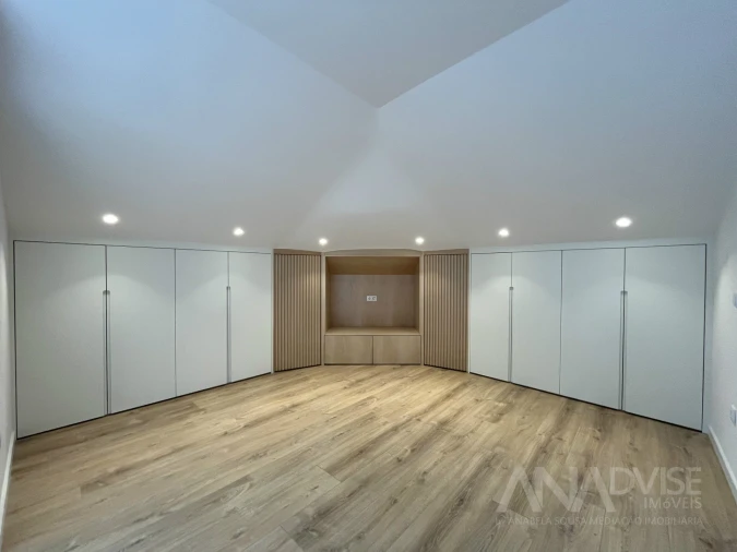 Apartamento T4 para Venda em Repeses e São Salvador Foto 45
