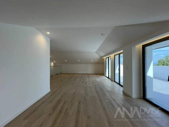 Apartamento T4 para Venda em Repeses e São Salvador Foto 33
