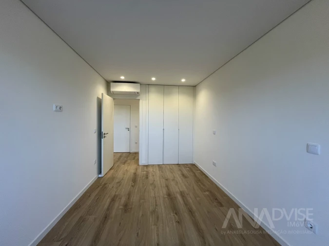 Apartamento T4 para Venda em Repeses e São Salvador Foto 25