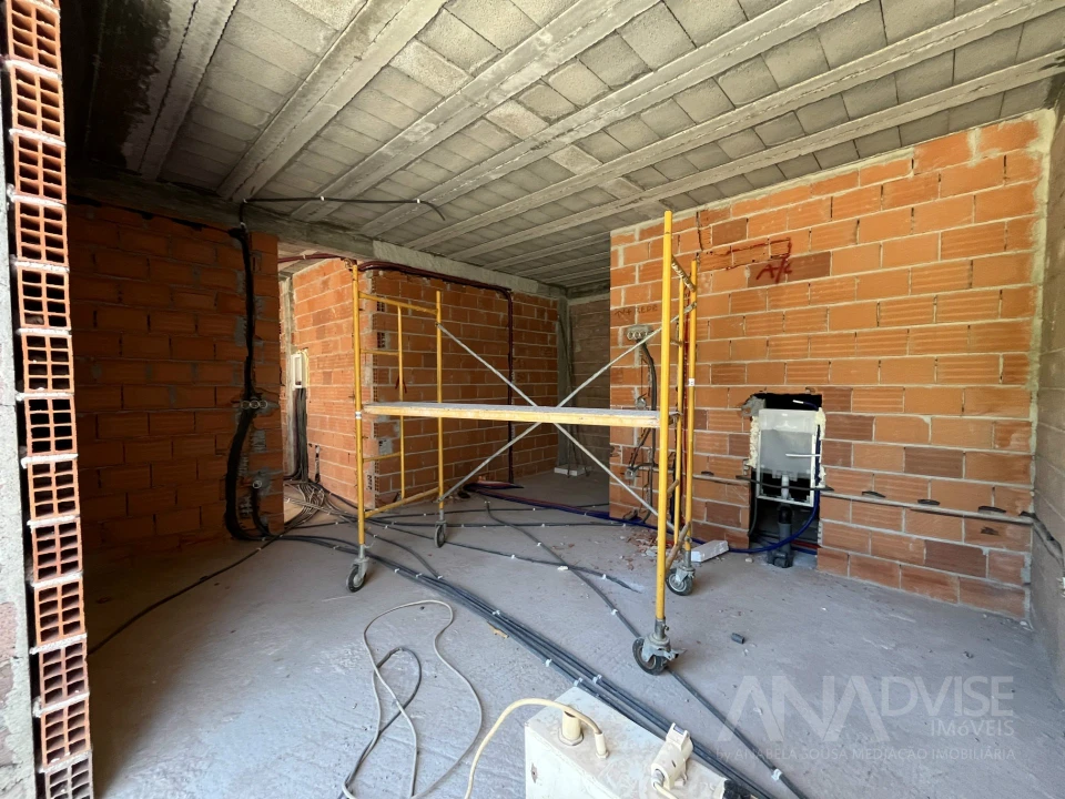 Moradia T4 para Venda em Repeses e São Salvador Foto 9