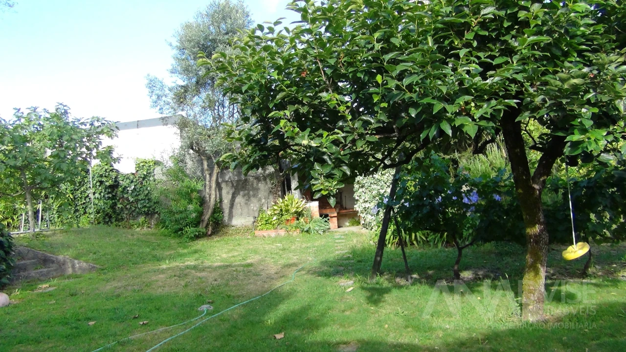 Moradia T3 para Venda em Viseu Foto 3