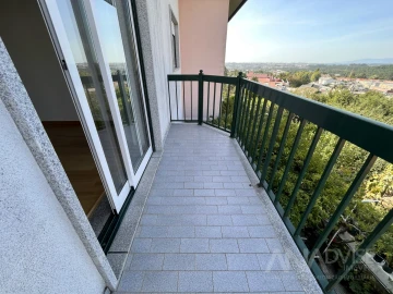 Apartamento T3 para Arrendamento em Mundão