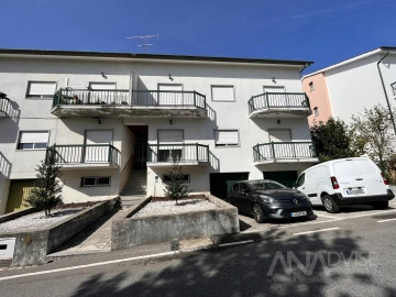 Apartamento T3 para Arrendamento em Mundão