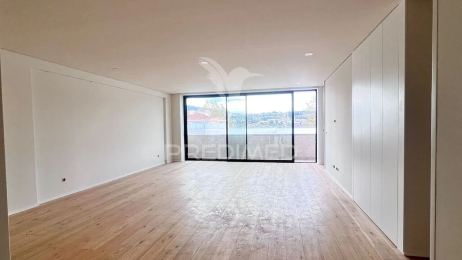 Apartamento T3 para Venda em Creixomil Foto 3