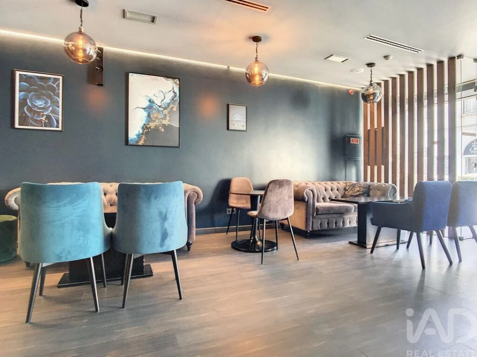 Loja para Arrendamento em Santa Maria, São Pedro e Matacães Foto 20