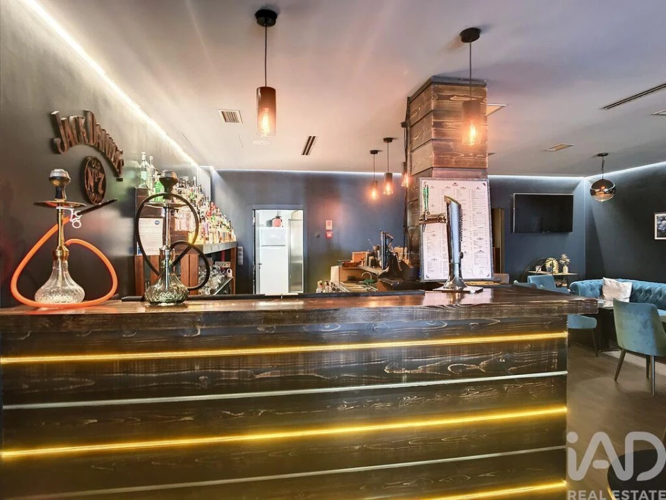 Loja para Arrendamento em Santa Maria, São Pedro e Matacães Foto 10