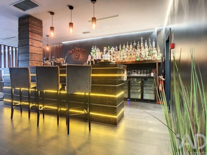 Loja para Arrendamento em Santa Maria, São Pedro e Matacães Foto 29