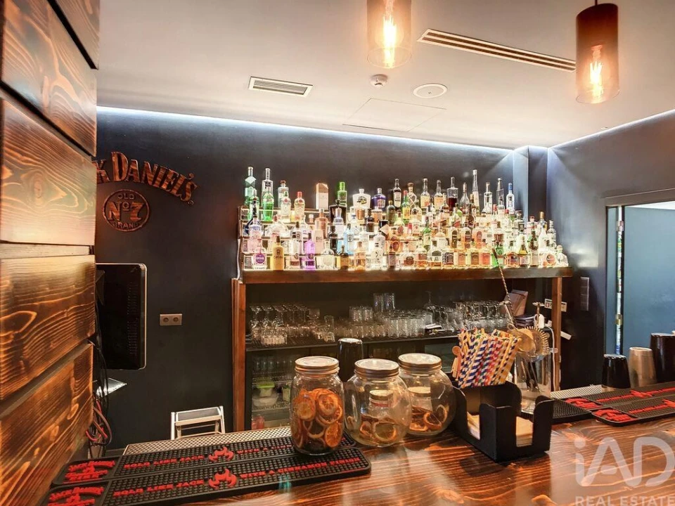 Loja para Arrendamento em Santa Maria, São Pedro e Matacães Foto 2