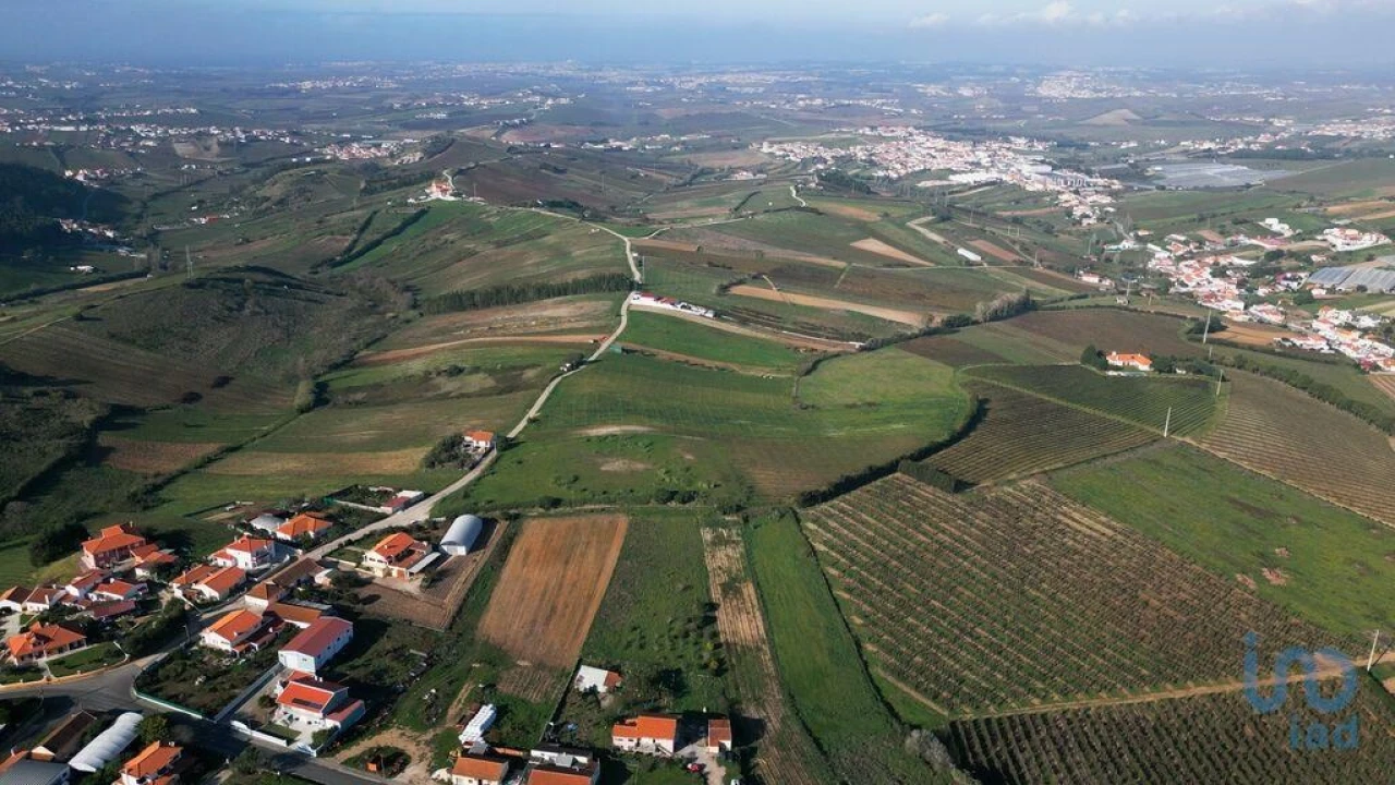Terreno para Venda em Freiria Foto 1