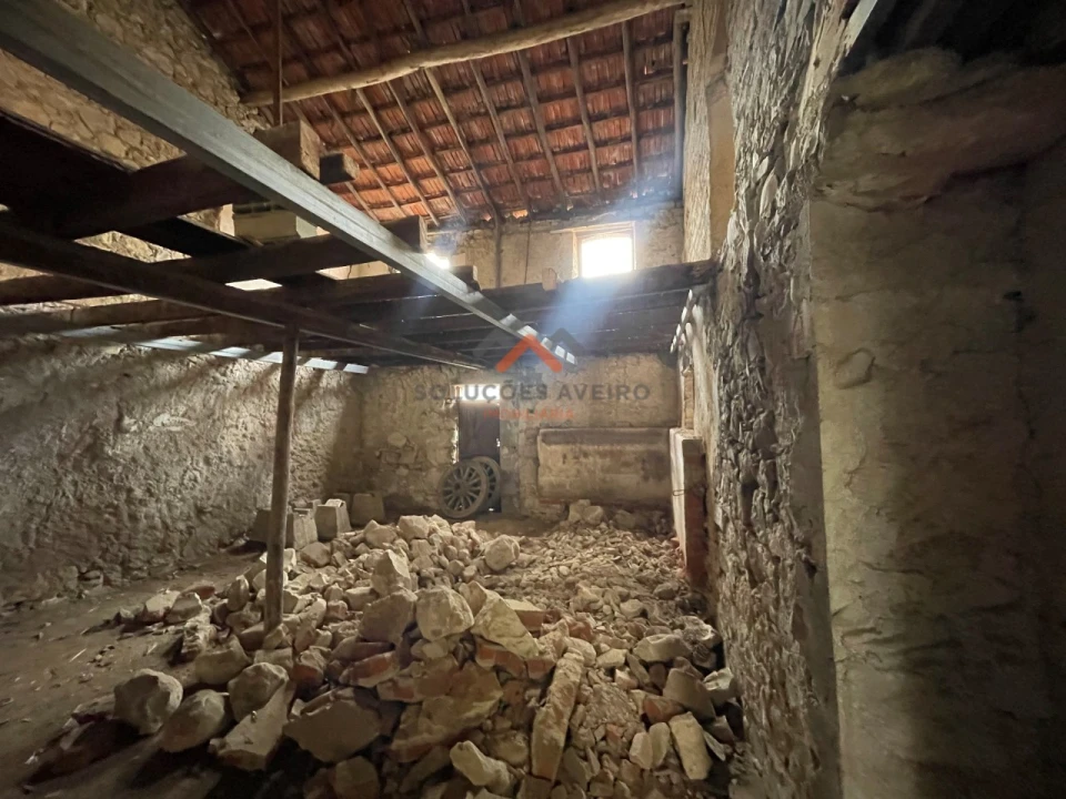 Moradia T2 para Venda em Casal Comba Foto 4