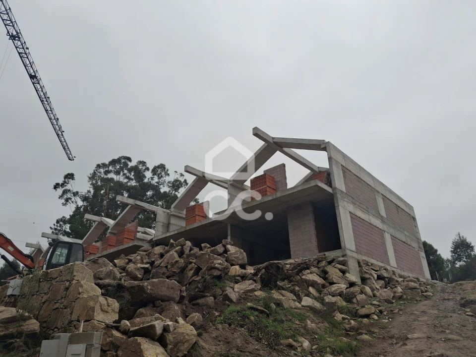 Moradia T3 para Venda em Abragão Foto 11