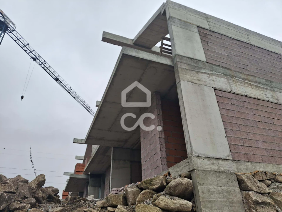 Moradia T3 para Venda em Abragão Foto 16