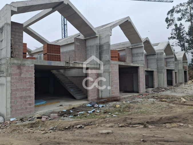 Moradia T3 para Venda em Abragão Foto 14