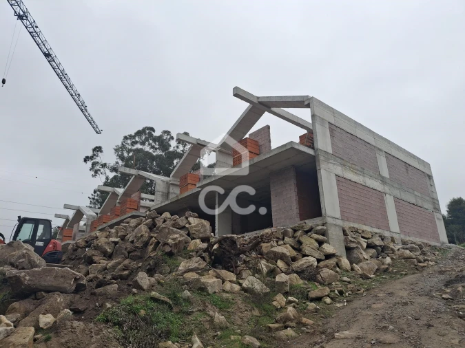 Moradia T3 para Venda em Abragão Foto 12