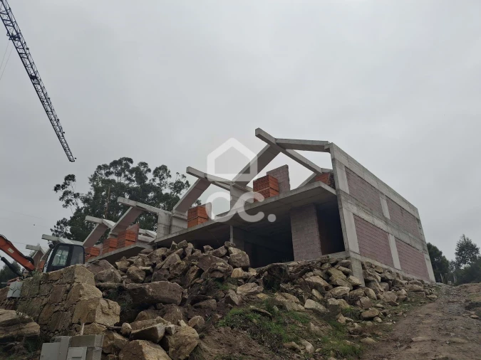 Moradia T3 para Venda em Abragão Foto 11