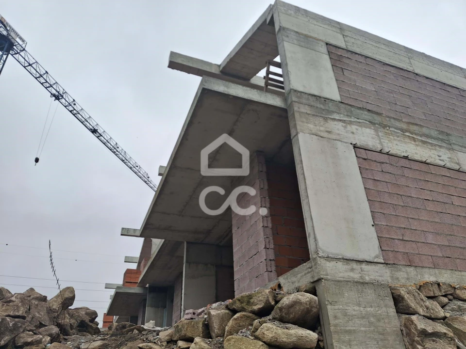 Moradia T3 para Venda em Abragão Foto 16