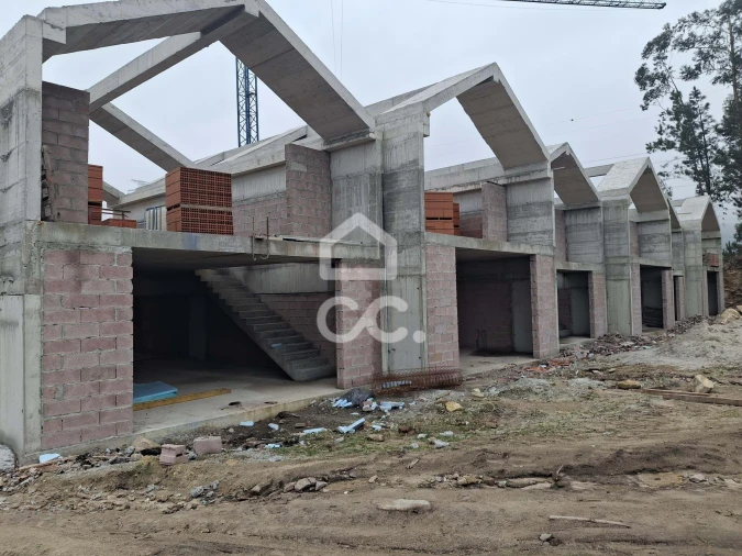 Moradia T3 para Venda em Abragão Foto 14