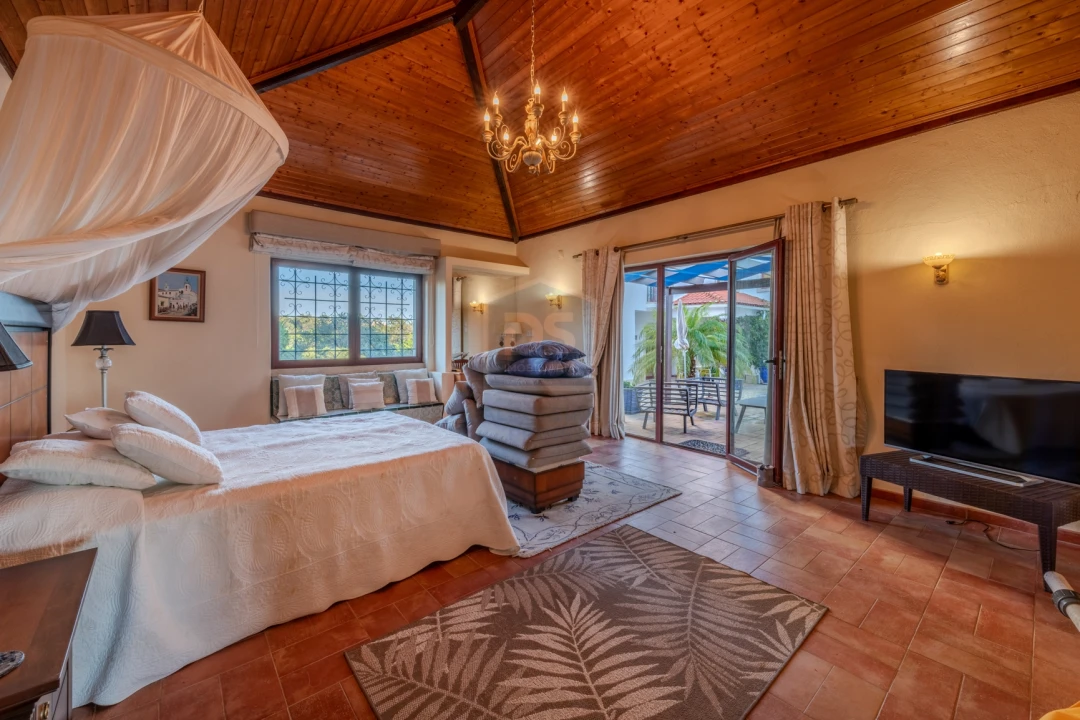 Moradia T4 para Venda em Albufeira e Olhos de Água Foto 38