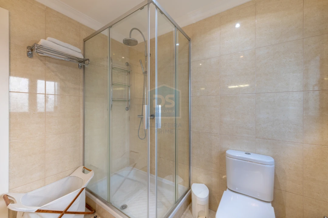 Moradia T4 para Venda em Albufeira e Olhos de Água Foto 46