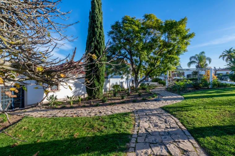 Moradia T4 para Venda em Albufeira e Olhos de Água Foto 7