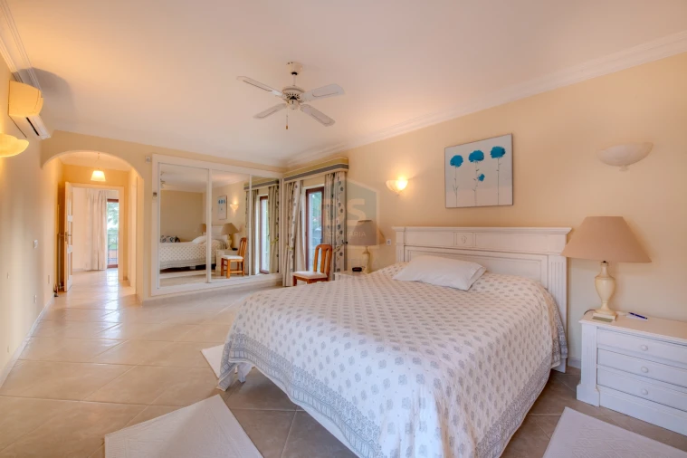 Moradia T4 para Venda em Albufeira e Olhos de Água Foto 49