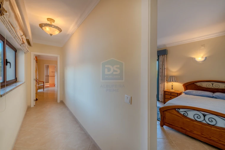 Moradia T4 para Venda em Albufeira e Olhos de Água Foto 52