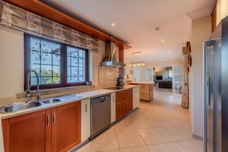 Moradia T4 para Venda em Albufeira e Olhos de Água Foto 30