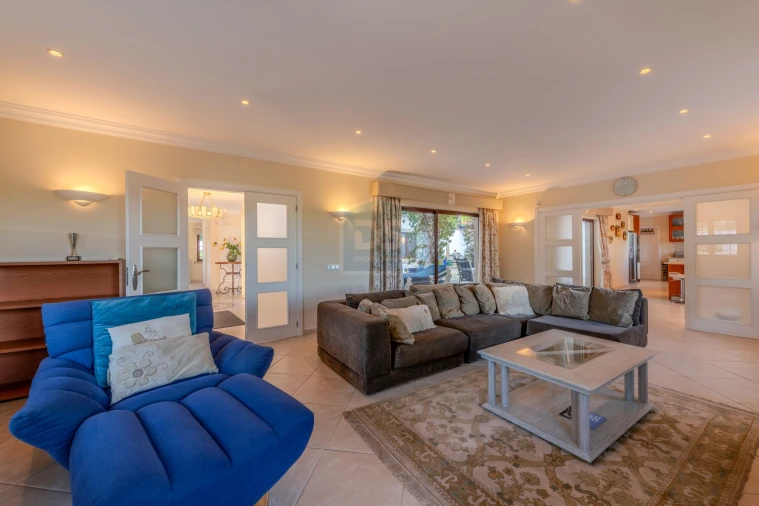 Moradia T4 para Venda em Albufeira e Olhos de Água Foto 25