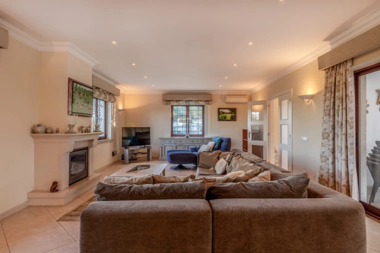 Moradia T4 para Venda em Albufeira e Olhos de Água Foto 27